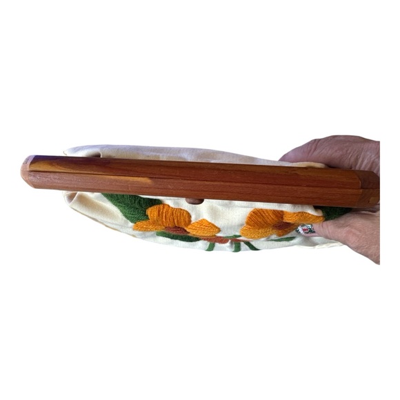Vintage Trimingham's Bermuda Clutch Purse Embroidered Daisies LIKE New - Picture 8 of 12
